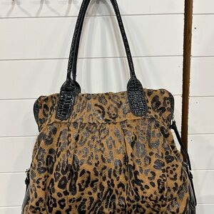 Isabella’s journey Cheetah, Belted Design Faux Alligator Trim purse